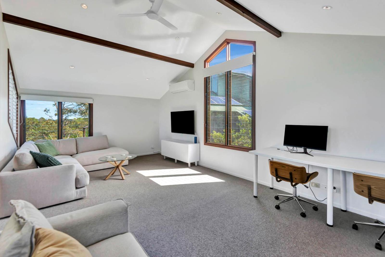 The Oasis Apartments And Treetop Houses Byron Bay Exterior photo