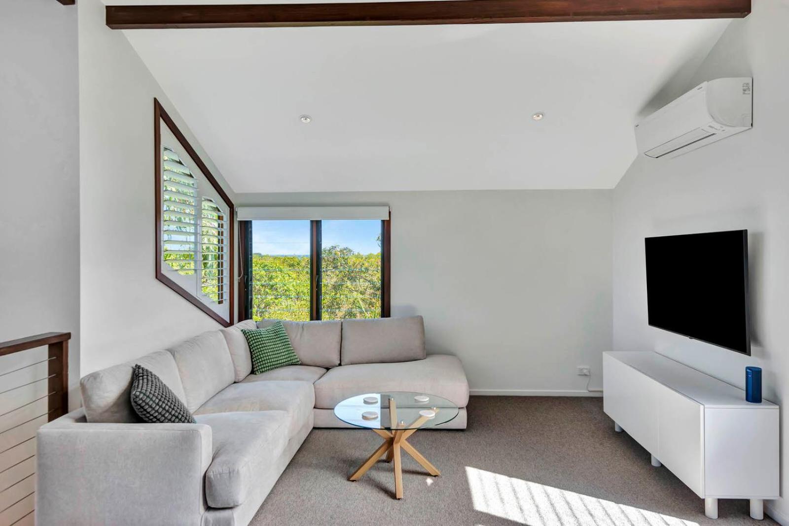 The Oasis Apartments And Treetop Houses Byron Bay Exterior photo