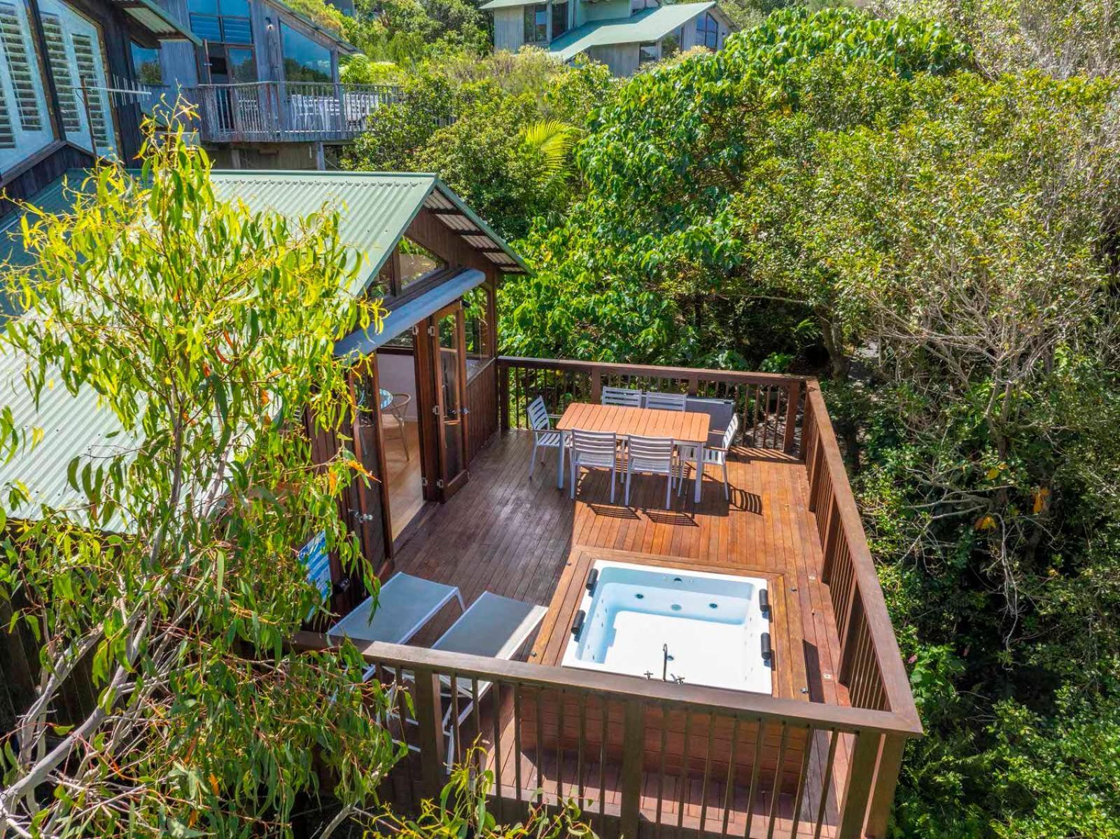 The Oasis Apartments And Treetop Houses Byron Bay Exterior photo