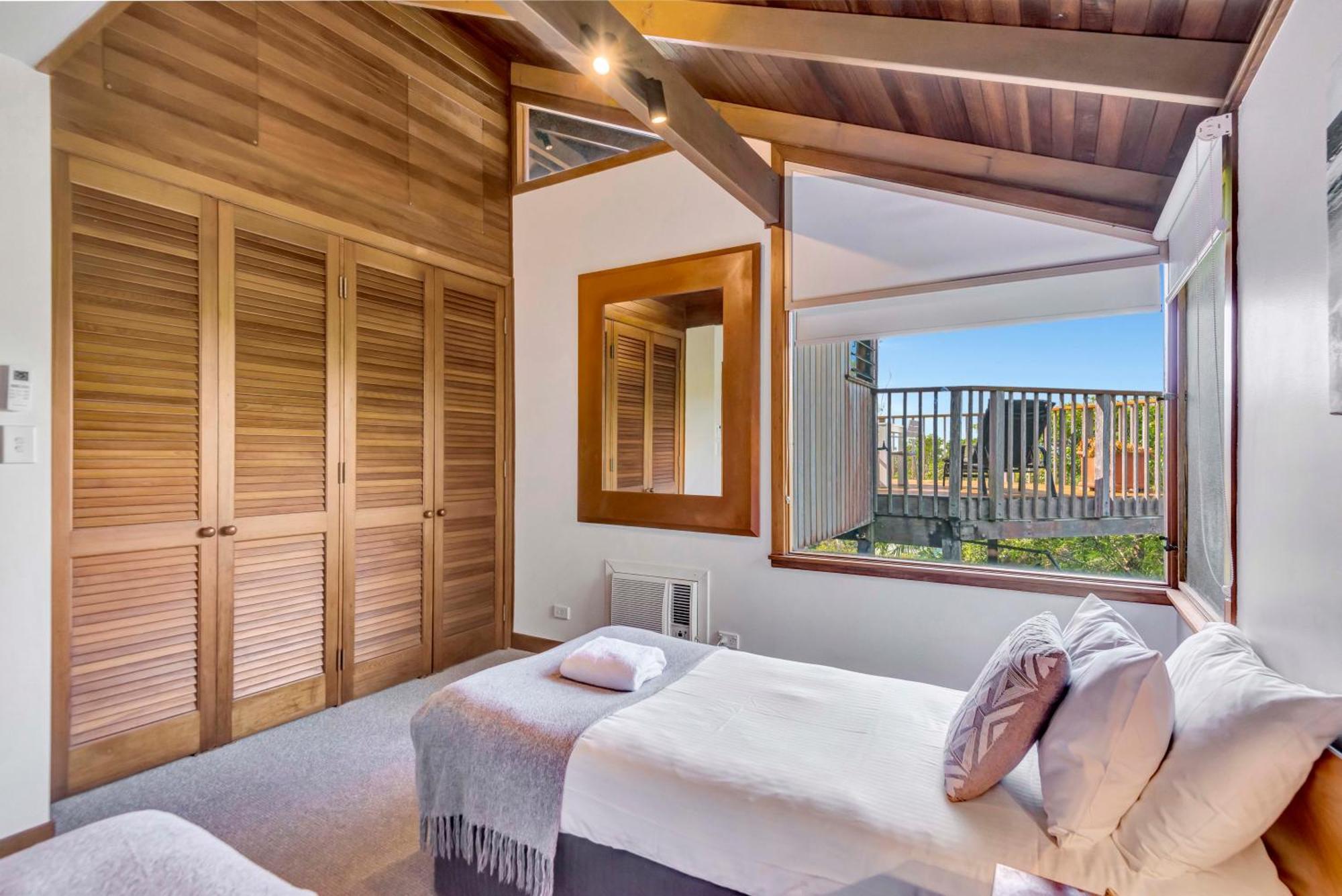 The Oasis Apartments And Treetop Houses Byron Bay Room photo