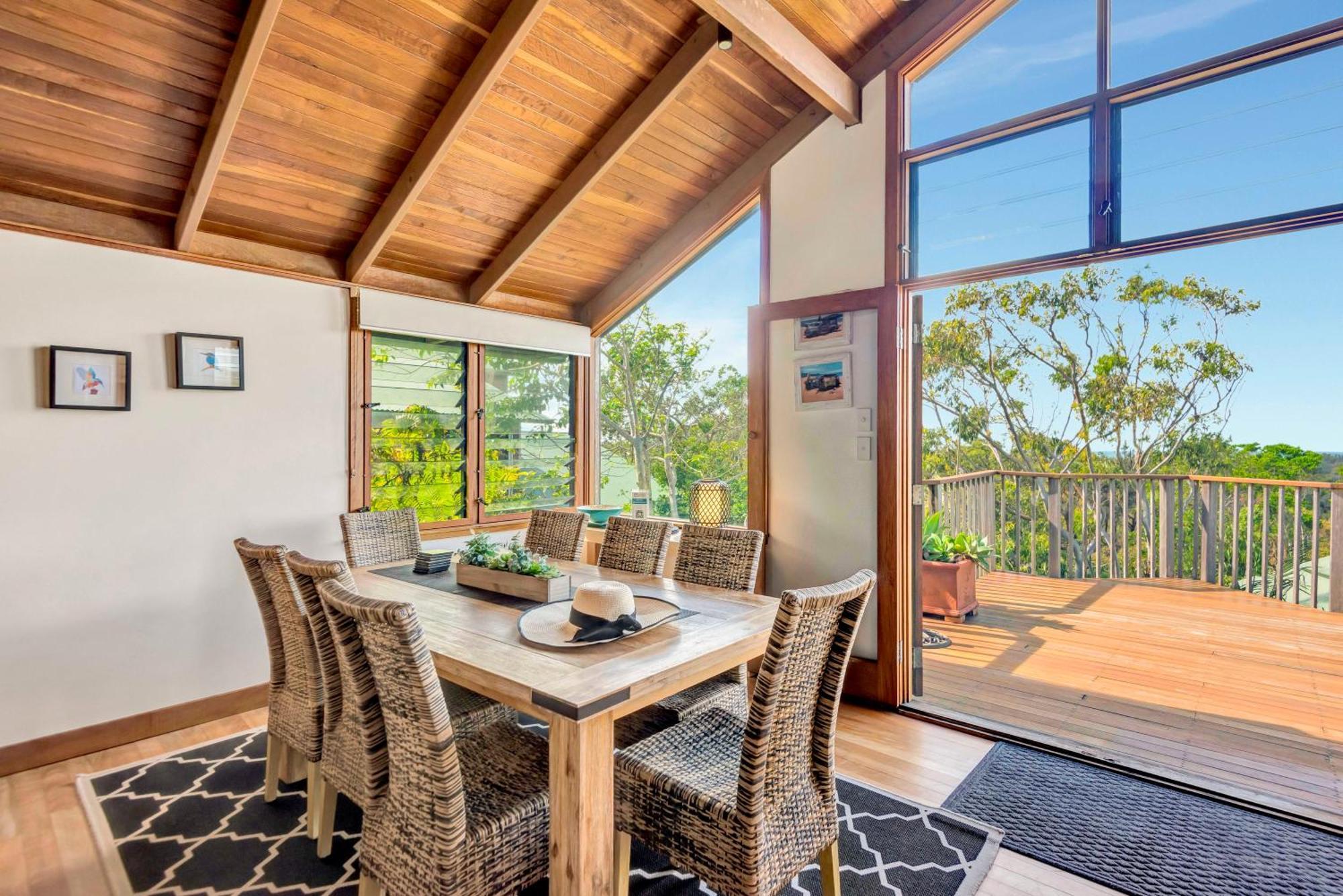 The Oasis Apartments And Treetop Houses Byron Bay Exterior photo