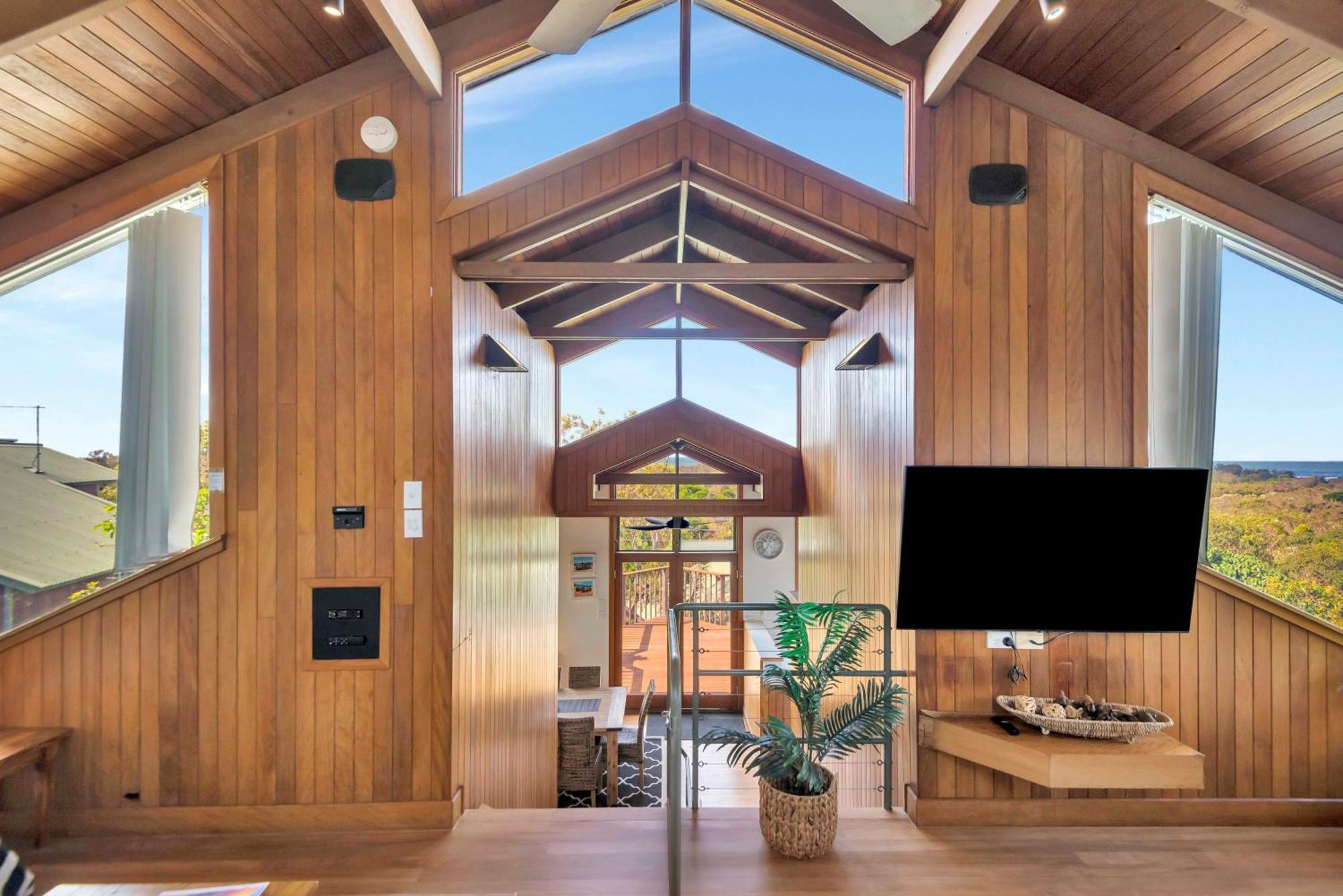 The Oasis Apartments And Treetop Houses Byron Bay Room photo