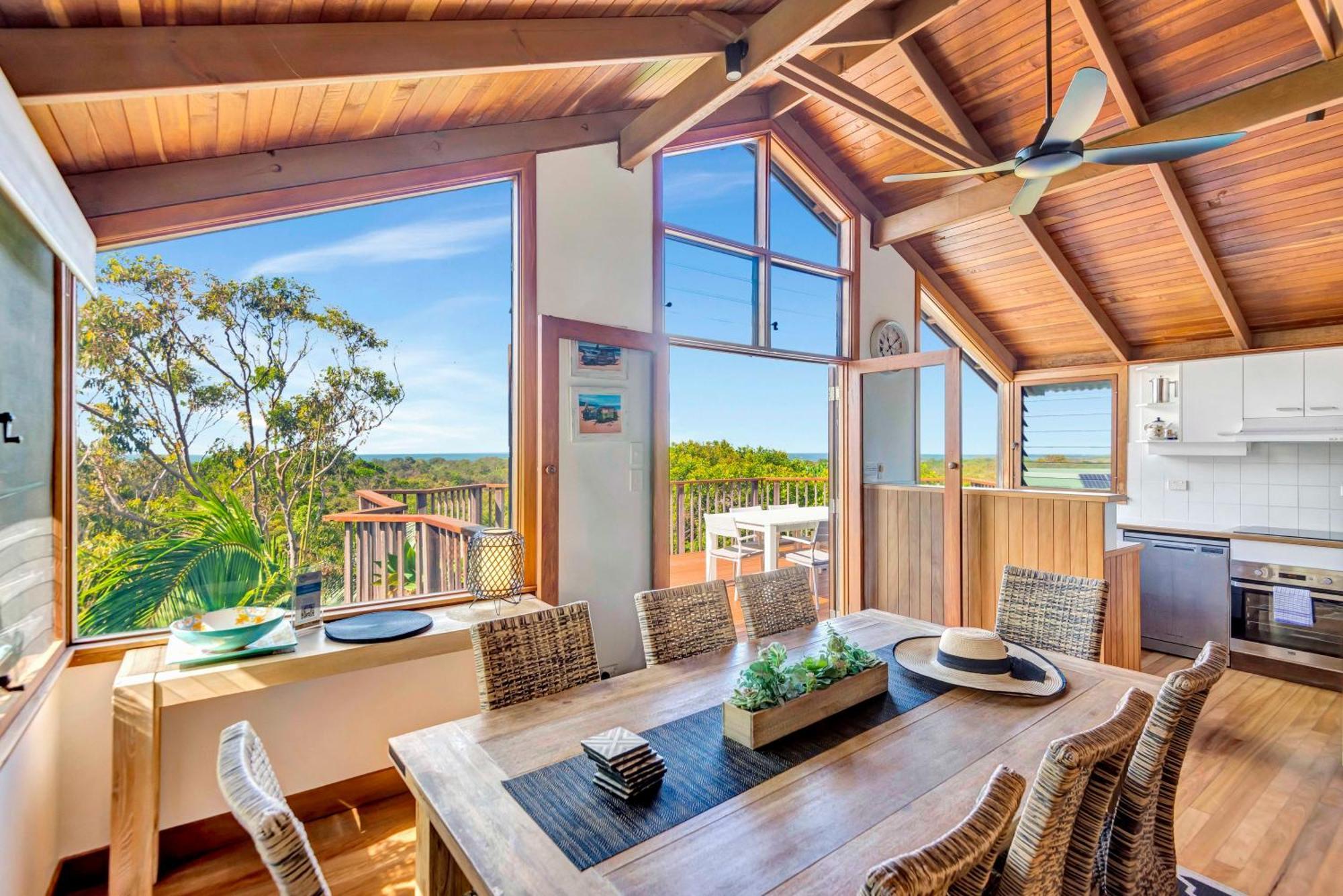 The Oasis Apartments And Treetop Houses Byron Bay Room photo